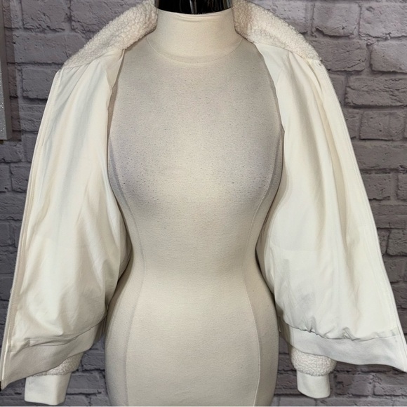 Calia by Carrie Underwood Cream Sherpa Bomber Jacket Zip Front Size M - Picture 10 of 11